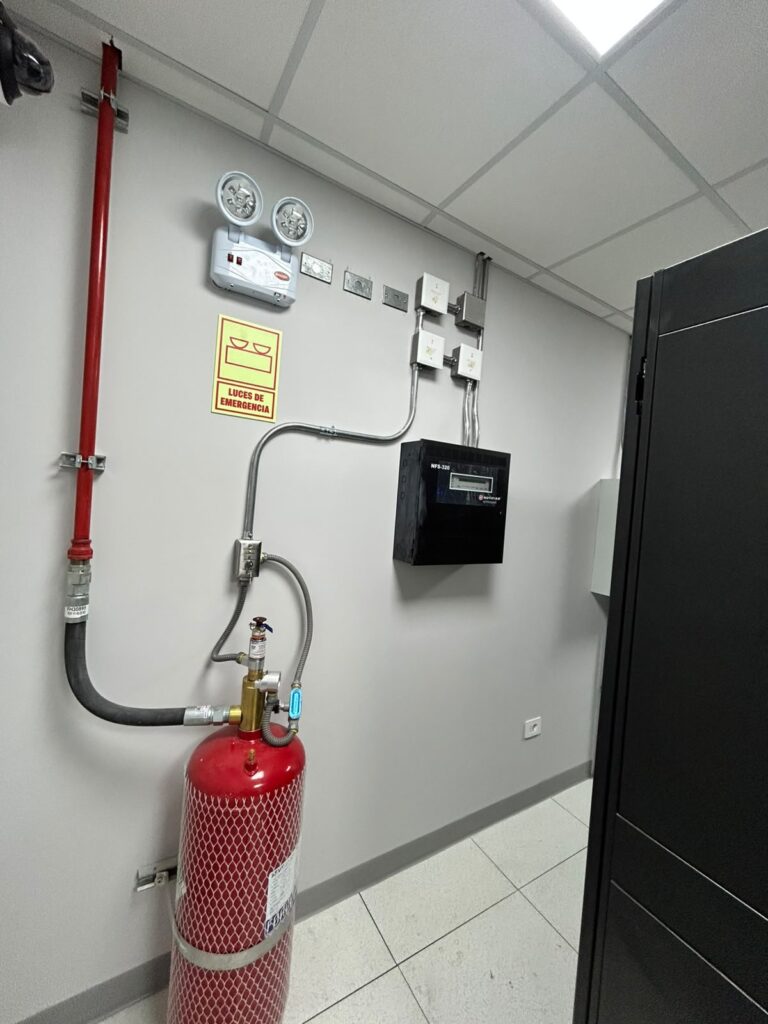 Sistema de deteccion alarma y control de incendios